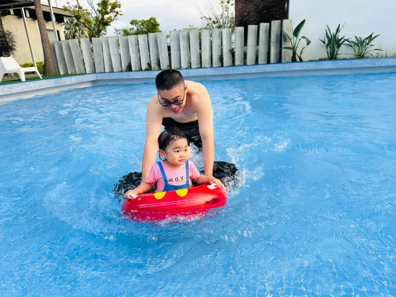 【寗夏時光】宜蘭冬山超人氣親子民宿｜電動車、戲水池、遊戲區一