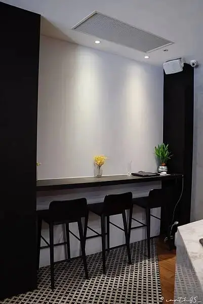 [ 台北美食 ] LOTUS CAFFÉ-大安區黑灰系咖啡館