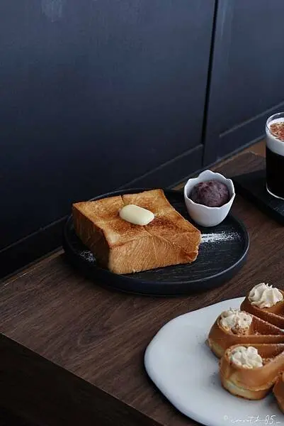 [ 台北美食 ] LOTUS CAFFÉ-大安區黑灰系咖啡館