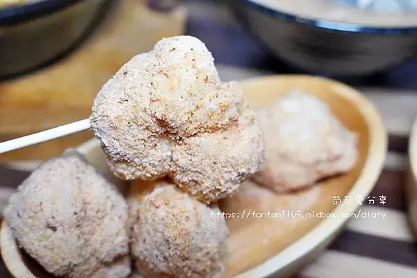 【中和麵線推薦】賴桑透抽蚵仔麵線 中和店 只要$35元起 必點魔霸特餐、魔霸雞排、炸麻糬 (19).JPG