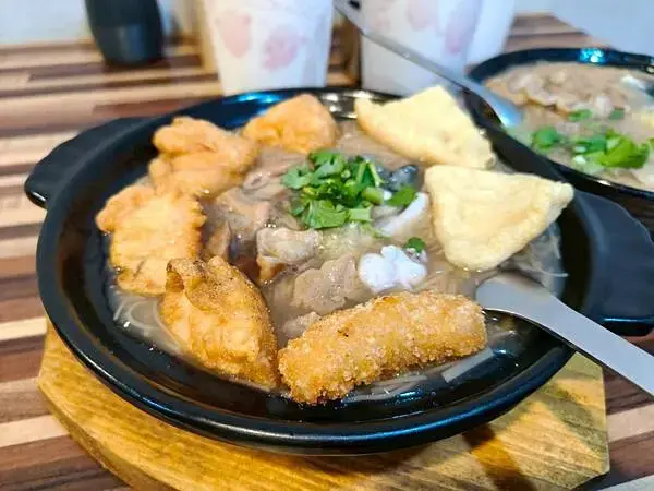 捷運中和站親民美食“賴桑透抽蚵仔麵線-中和店” 超滿足大爆滿