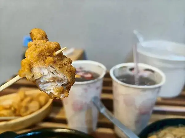 捷運中和站親民美食“賴桑透抽蚵仔麵線-中和店” 超滿足大爆滿