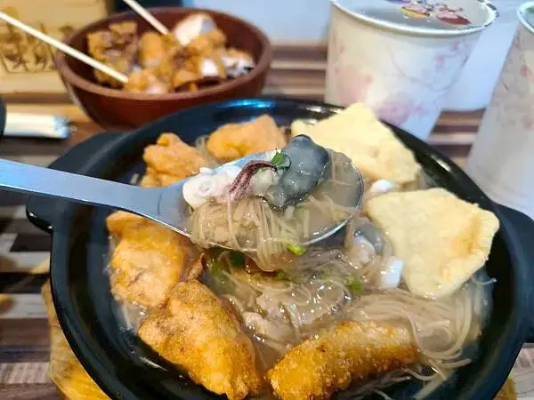 捷運中和站親民美食“賴桑透抽蚵仔麵線-中和店” 超滿足大爆滿