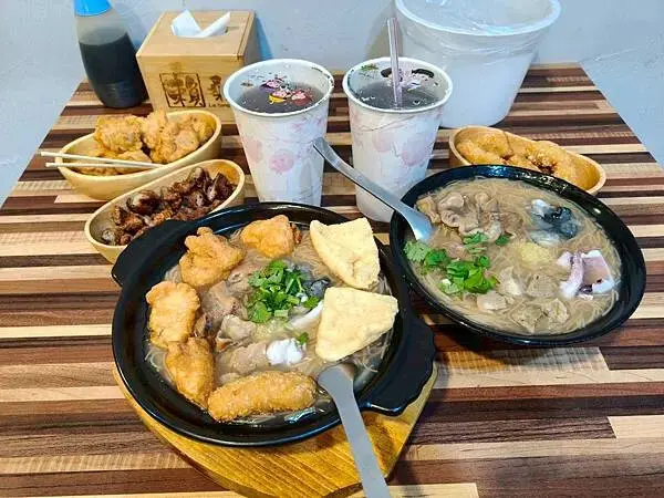 捷運中和站親民美食“賴桑透抽蚵仔麵線-中和店” 超滿足大爆滿