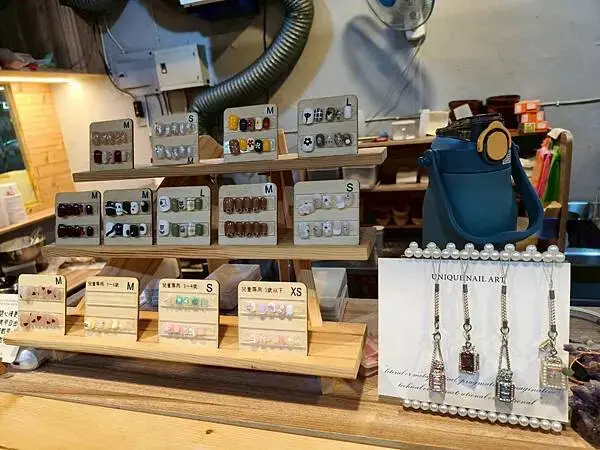 捷運中和站親民美食“賴桑透抽蚵仔麵線-中和店” 超滿足大爆滿