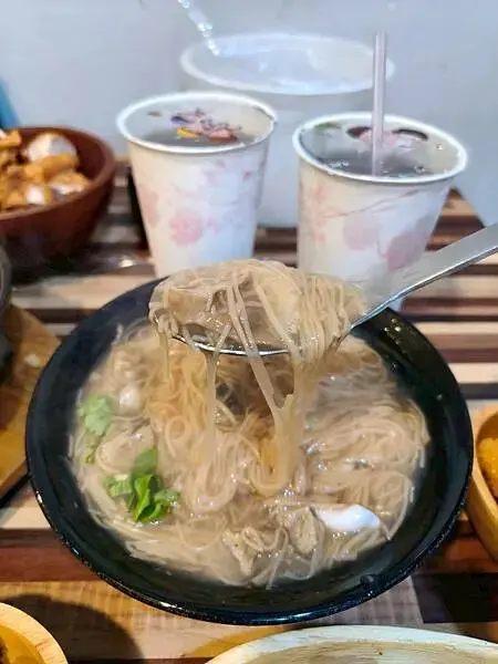 捷運中和站親民美食“賴桑透抽蚵仔麵線-中和店” 超滿足大爆滿