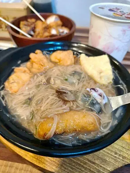 捷運中和站親民美食“賴桑透抽蚵仔麵線-中和店” 超滿足大爆滿