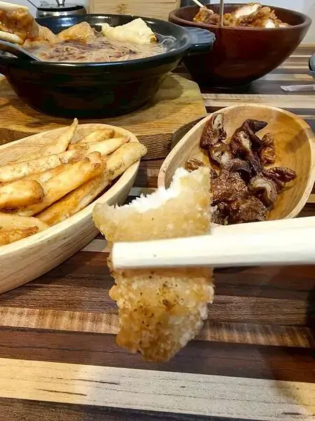 捷運中和站親民美食“賴桑透抽蚵仔麵線-中和店” 超滿足大爆滿