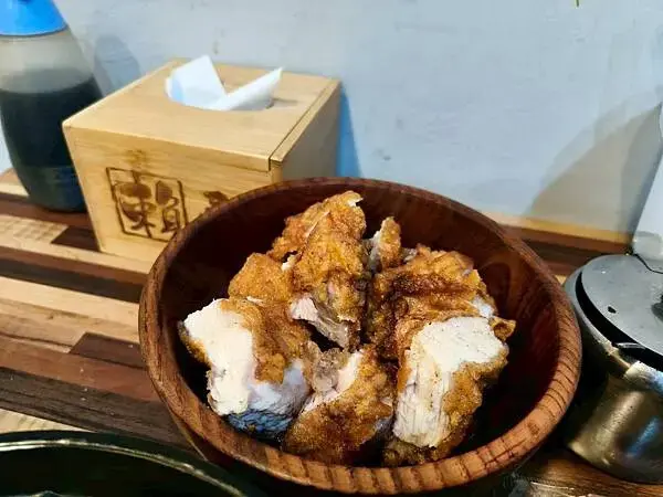 捷運中和站親民美食“賴桑透抽蚵仔麵線-中和店” 超滿足大爆滿