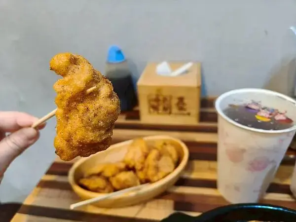 捷運中和站親民美食“賴桑透抽蚵仔麵線-中和店” 超滿足大爆滿