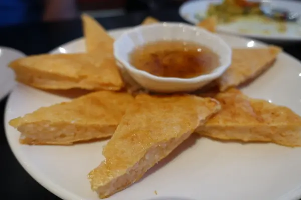 (胖樺食記)公館商圈經濟實惠泰式料理「曼德樂」，口味還有進步的空間/商業午餐/汀洲路/台灣大學