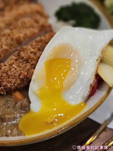 捷運明德．喵胃MEOW WAY (日式咖哩飯)