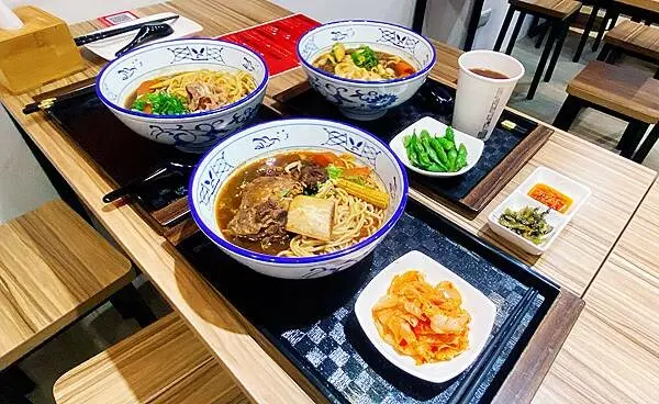 老福家常牛肉麵│吃麵送紅茶、珍奶、小菜，還可以裝滿外帶│土城牛肉麵推薦、板橋牛肉麵推薦、板橋土城美食推薦-23.jpg