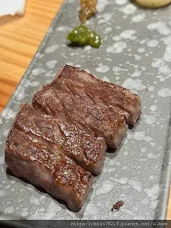 和牛控請注意!王品集團旗下頂級「阪前和牛鐵板燒」日本A5黑毛和牛 蒜頭和牛炒飯好好吃ㄟ!