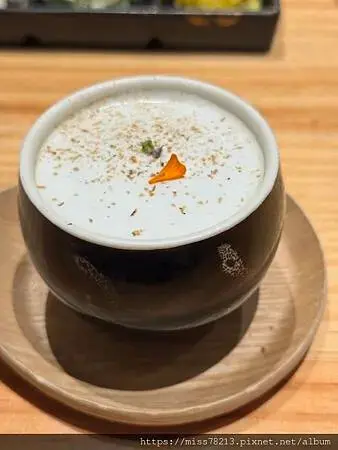 和牛控請注意!王品集團旗下頂級「阪前和牛鐵板燒」日本A5黑毛和牛 蒜頭和牛炒飯好好吃ㄟ!