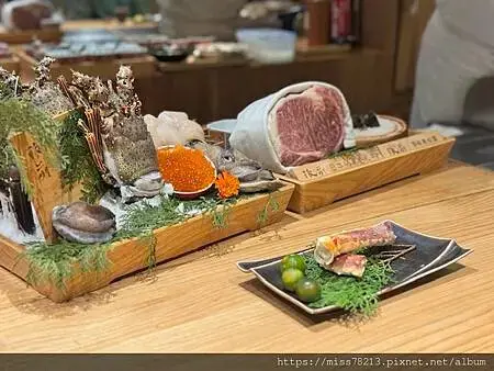 和牛控請注意!王品集團旗下頂級「阪前和牛鐵板燒」日本A5黑毛和牛 蒜頭和牛炒飯好好吃ㄟ!