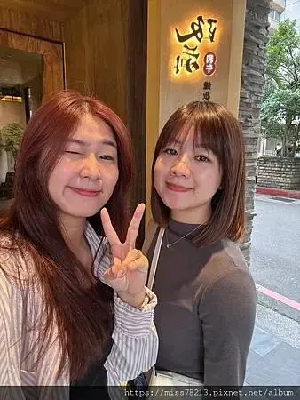 和牛控請注意!王品集團旗下頂級「阪前和牛鐵板燒」日本A5黑毛和牛 蒜頭和牛炒飯好好吃ㄟ!