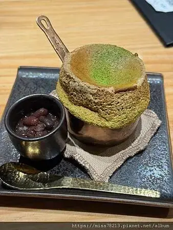 和牛控請注意!王品集團旗下頂級「阪前和牛鐵板燒」日本A5黑毛和牛 蒜頭和牛炒飯好好吃ㄟ!