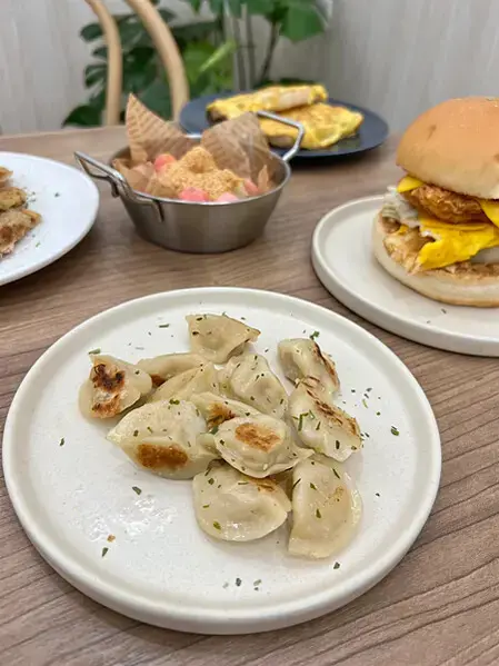 【桃園龜山早午餐】早點來吃-桃園龜山店 x 早餐就要來一盤！