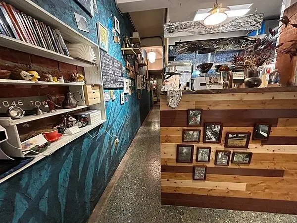 【台南東區】134巷女巫的插畫和早午餐～像闖進愛麗絲夢遊仙境