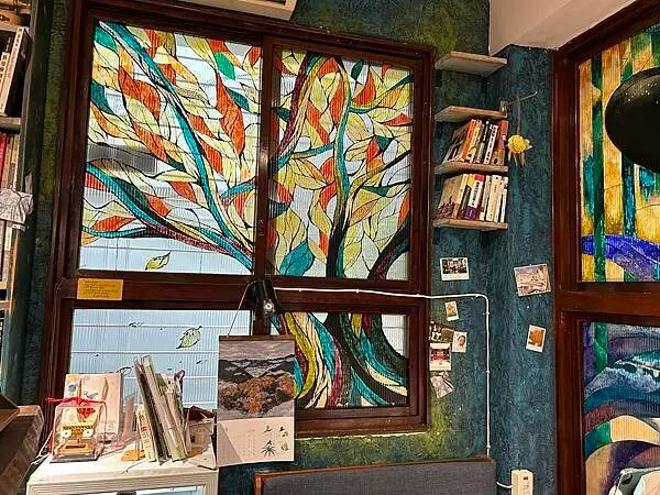 【台南東區】134巷女巫的插畫和早午餐～像闖進愛麗絲夢遊仙境