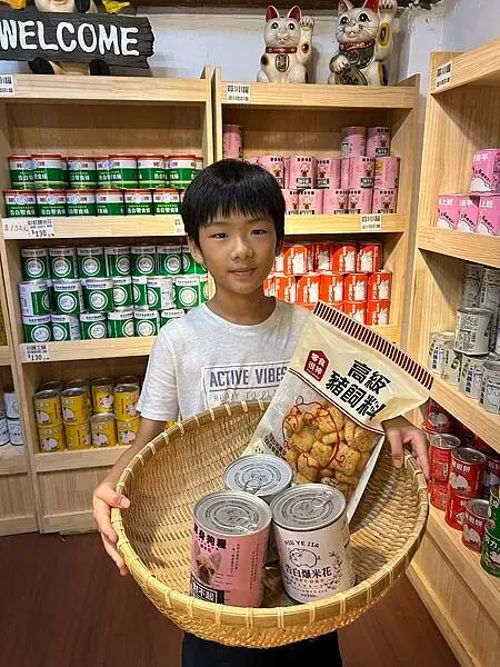 【台南安定區】豬飼料杆仔店～油漆桶、蚊香罐、豬飼料袋的古早味