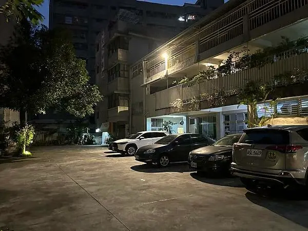 【屏東美食】打舖2號店～超美的工業風蔬食餐廳，各式各樣道地的