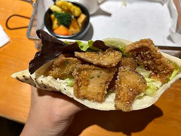 【屏東美食】打舖2號店～超美的工業風蔬食餐廳，各式各樣道地的