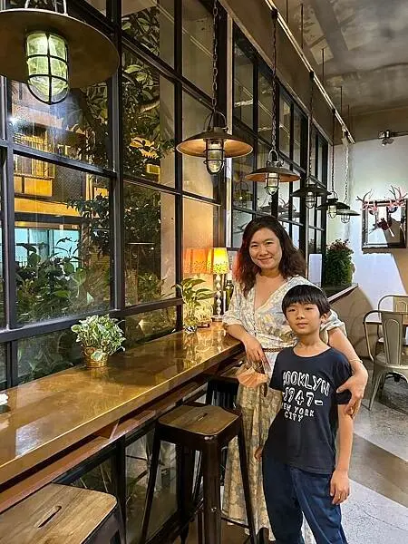 【屏東美食】打舖2號店～超美的工業風蔬食餐廳，各式各樣道地的