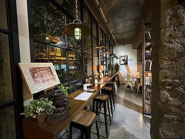 【屏東美食】打舖2號店～超美的工業風蔬食餐廳，各式各樣道地的