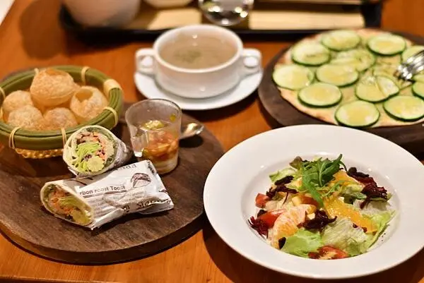 【屏東美食】打舖2號店～超美的工業風蔬食餐廳，各式各樣道地的