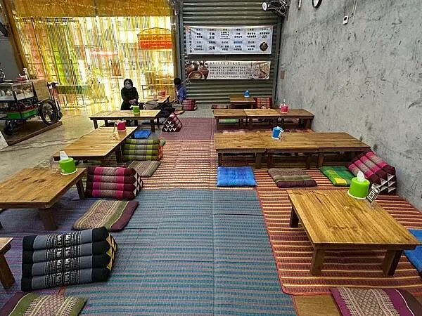 【高雄美食】送噹夜市餐廳～鹽埕區很不一樣的泰北料理，不論用餐