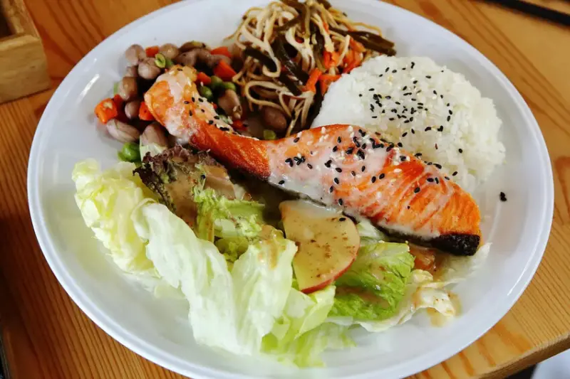 日月潭景觀餐廳推薦，眺Tiao，水社碼頭咖啡廳，270度湖景