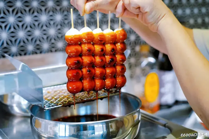 赤丸団子｜中山赤峰街人氣甜點，無麩質日本糰子搭冷泡茶超療癒!