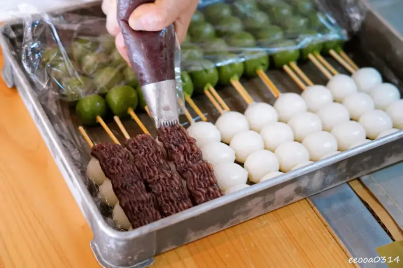 赤丸団子｜中山赤峰街人氣甜點，無麩質日本糰子搭冷泡茶超療癒!