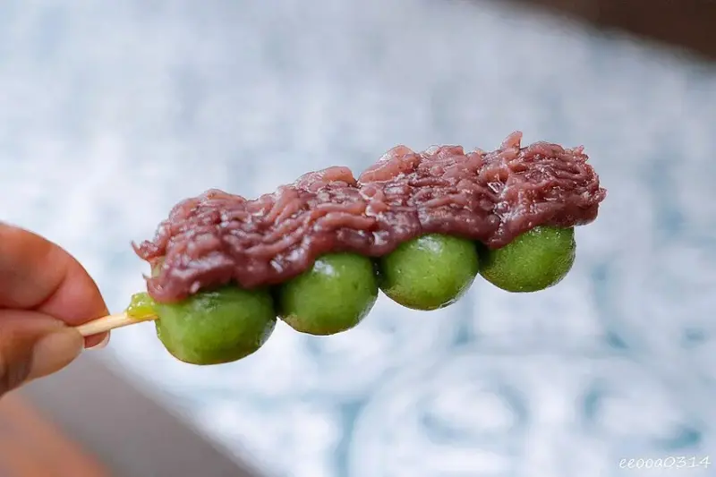 赤丸団子｜中山赤峰街人氣甜點，無麩質日本糰子搭冷泡茶超療癒!