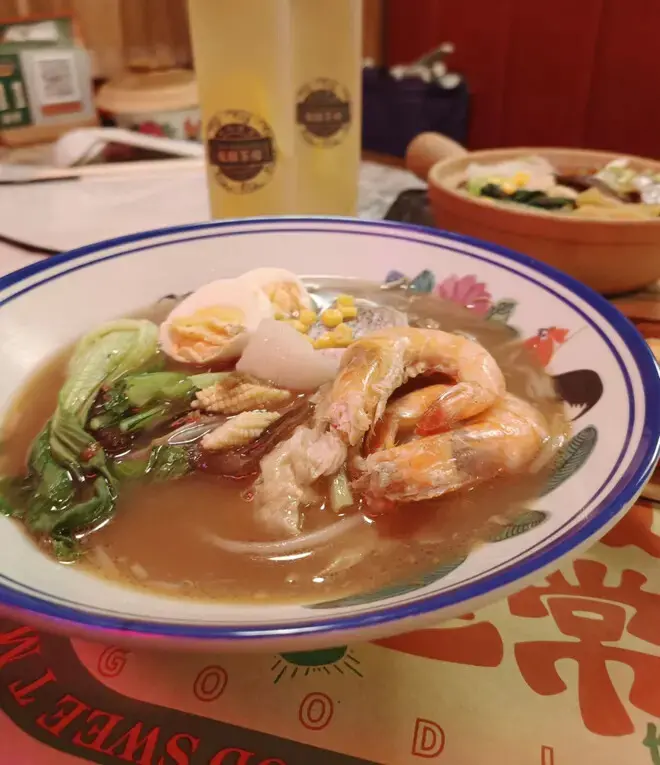 板橋也有這一鍋港味靚爆鏡｜龍囍茶檔亞東店 港式煲仔飯推薦