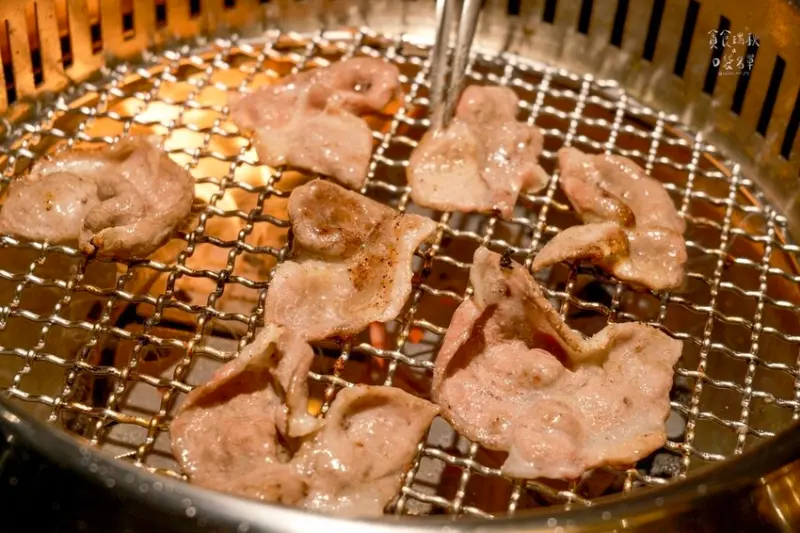 台中南屯｜質感燒肉新開幕！試營運9折再送大蝦海鮮粥、松葉蟹壽