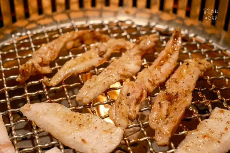 台中南屯｜質感燒肉新開幕！試營運9折再送大蝦海鮮粥、松葉蟹壽