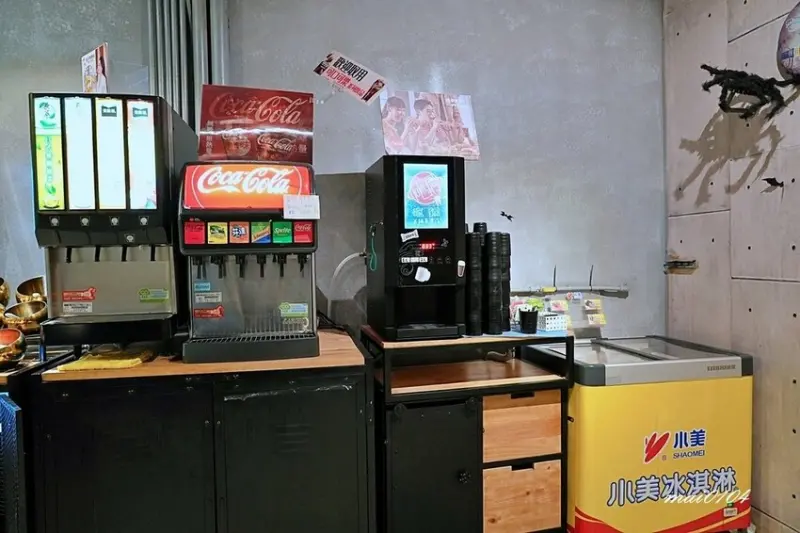 楊梅鍋物｜砸鍋火鍋專賣店～肉品、海鮮自由搭配，白飯、滷肉燥、