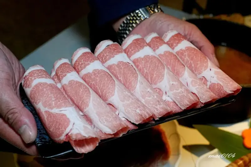 楊梅鍋物｜砸鍋火鍋專賣店～肉品、海鮮自由搭配，白飯、滷肉燥、