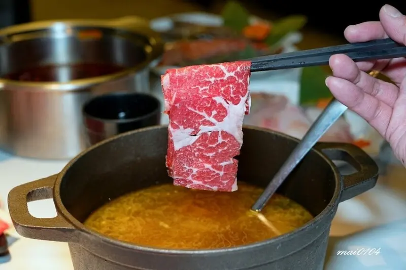 楊梅鍋物｜砸鍋火鍋專賣店～肉品、海鮮自由搭配，白飯、滷肉燥、