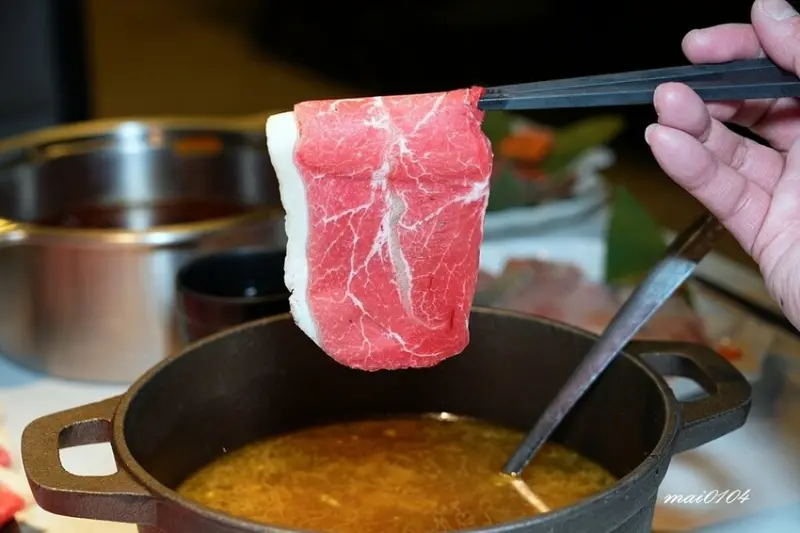 楊梅鍋物｜砸鍋火鍋專賣店～肉品、海鮮自由搭配，白飯、滷肉燥、