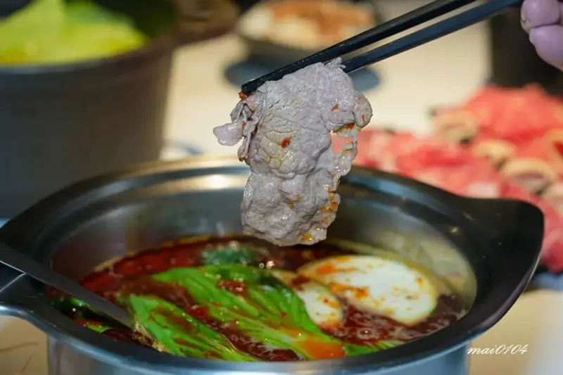 楊梅鍋物｜砸鍋火鍋專賣店～肉品、海鮮自由搭配，白飯、滷肉燥、
