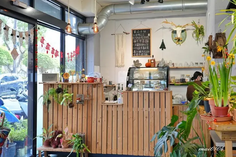 桃園平鎮美食｜鹿途咖啡LU•TU～充滿綠色植栽的早午餐、義大