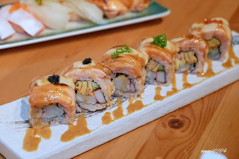 沒有招牌、隱藏在市場裡的日式料理，料多味美的味增湯免費喝到飽