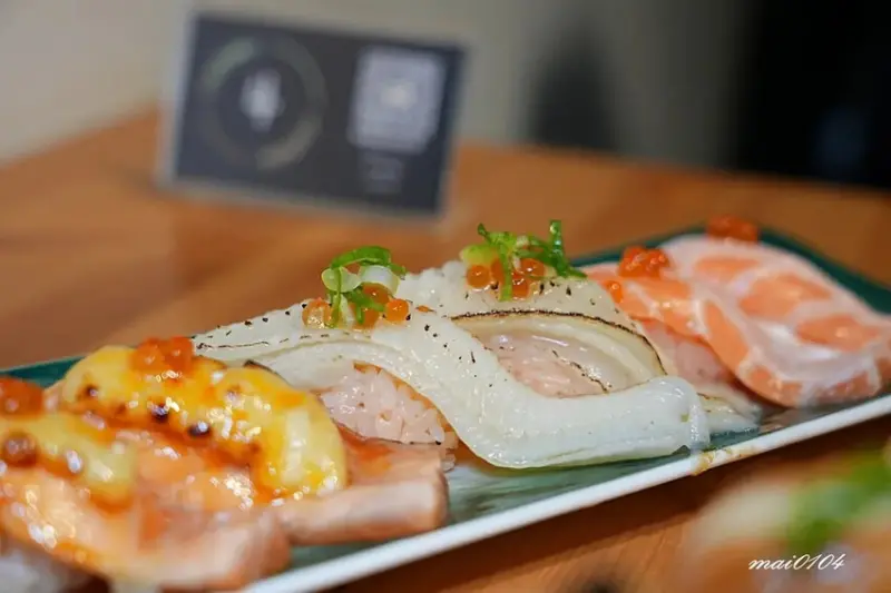 沒有招牌、隱藏在市場裡的日式料理，料多味美的味增湯免費喝到飽