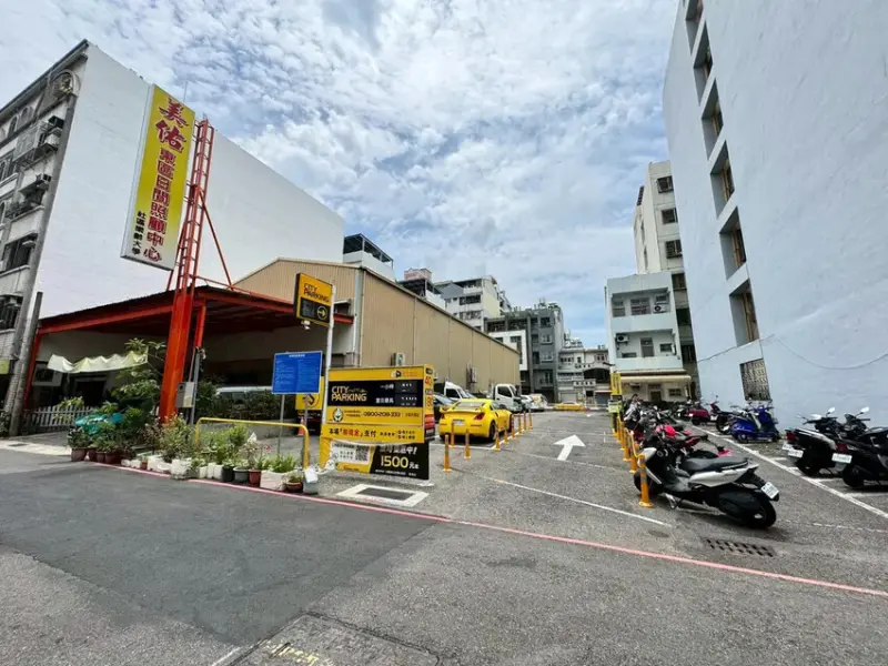 台南美食餐廳│寶煲餐飲│東區質感美食│開幕三重送│被整塊土魠