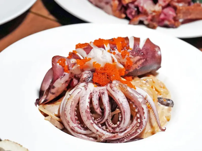 台南餐酒館【胖廚西式音樂餐廳】花襯衫狂歡駐唱生日趴│700元