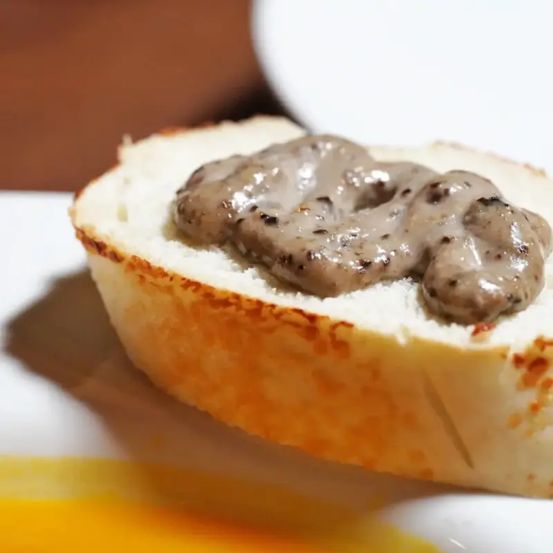 台南餐酒館【胖廚西式音樂餐廳】花襯衫狂歡駐唱生日趴│700元